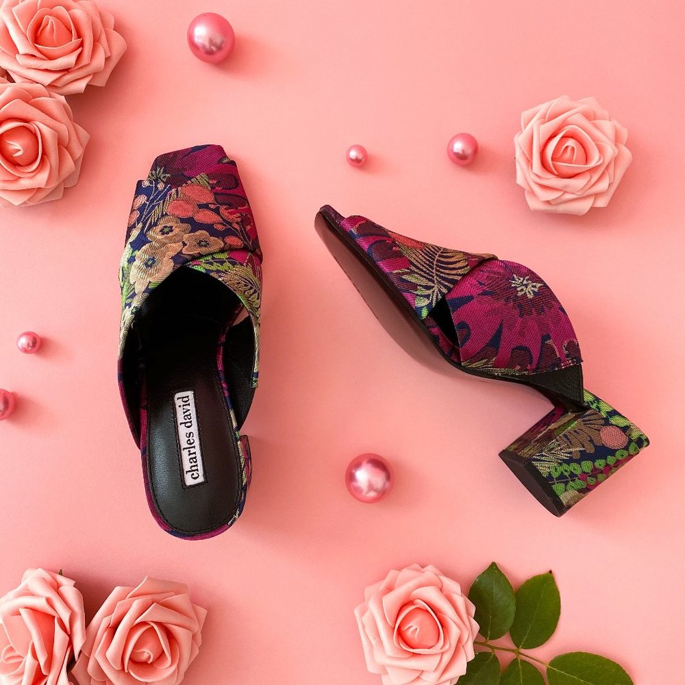 NEW! Charles David Crissaly Floral Heels, Size 6